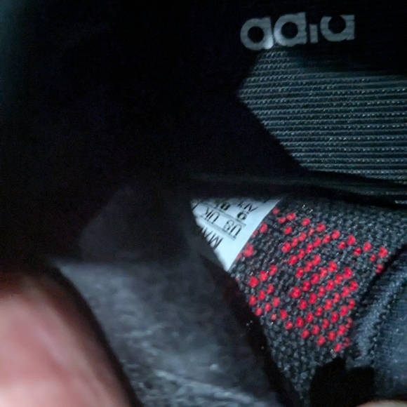 Yezzy 350 V2 - Picture 5 of 8